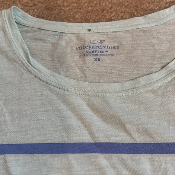 Vineyard vines tee - Picture 2 of 2